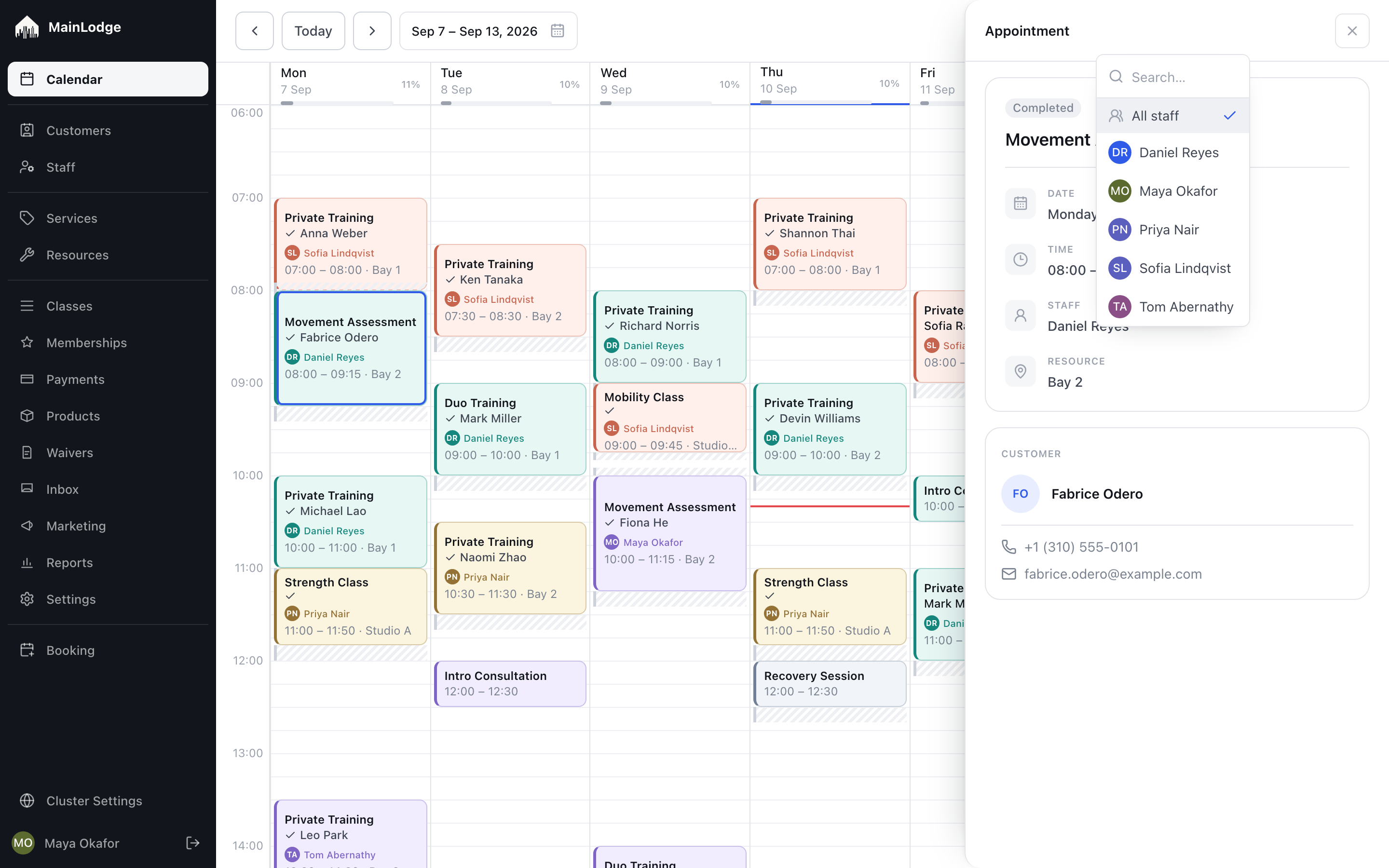 One trainer's week — recurring clients, 1:1s and small groups.